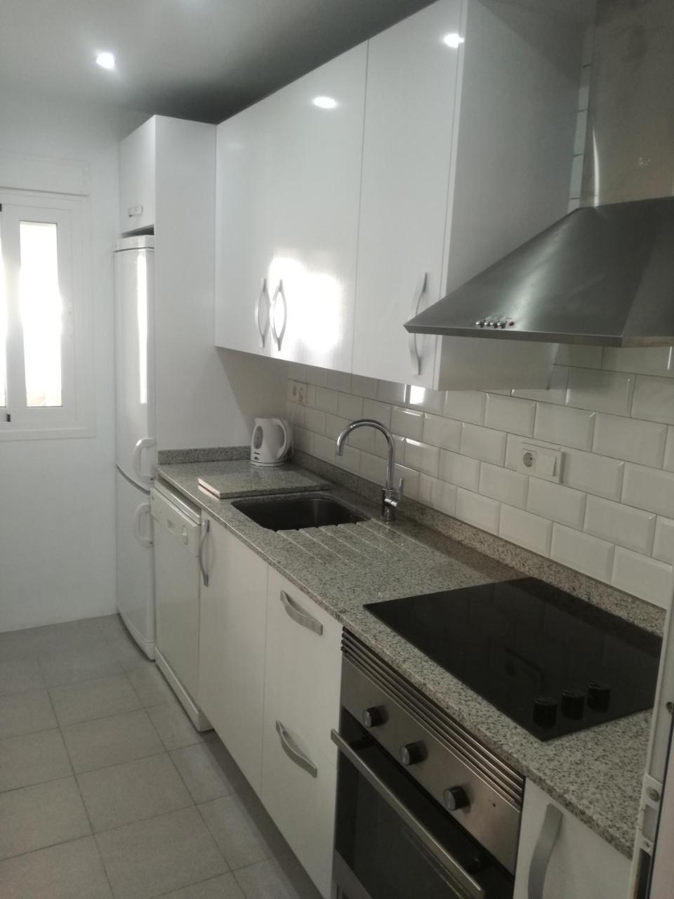 2 Bedroom Newly Renovated Bungalow Close To Bars & Restaurants Los Alcázares Exteriör bild