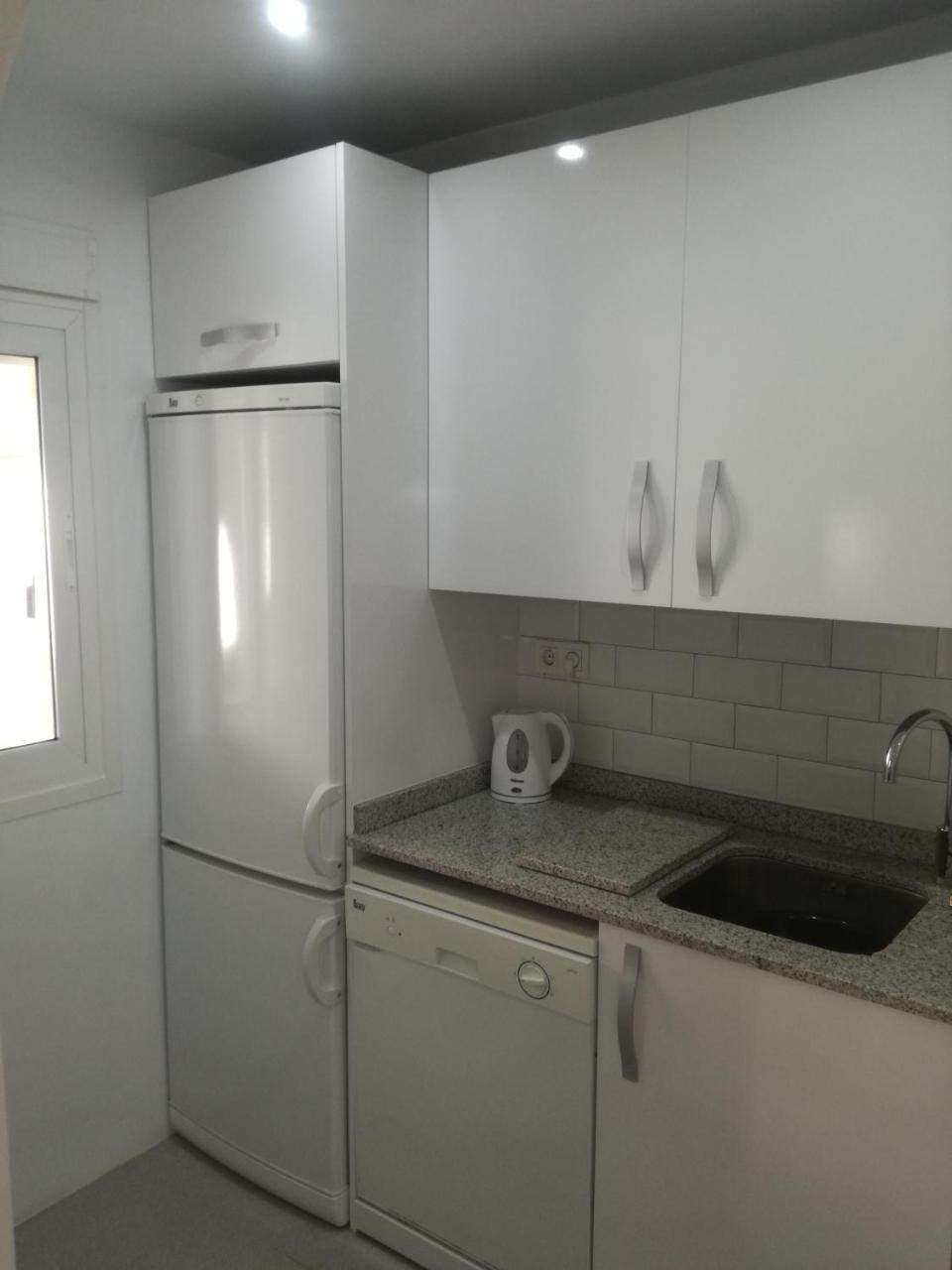 2 Bedroom Newly Renovated Bungalow Close To Bars & Restaurants Los Alcázares Exteriör bild